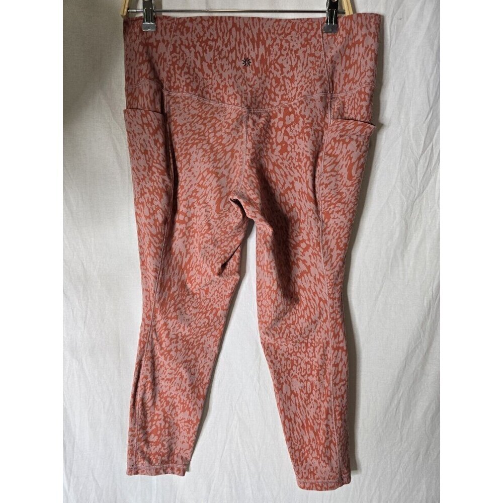 Athleta Salutation Stash Pocket 7/8 Tight Leggings Cheetah Print Size XL